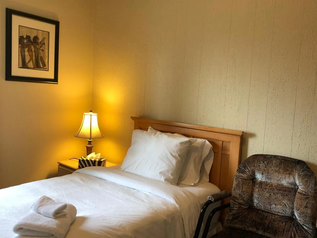 Cozy Bedrooms Guest House Vancouver