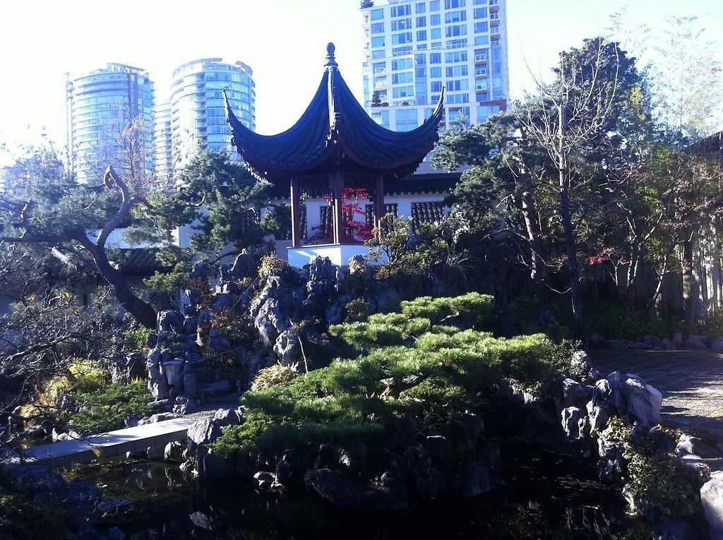 Cozy Bedrooms Guest House Vancouver Canada